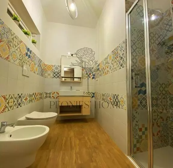 ベッドアンドブレックファースト Peonies  Home