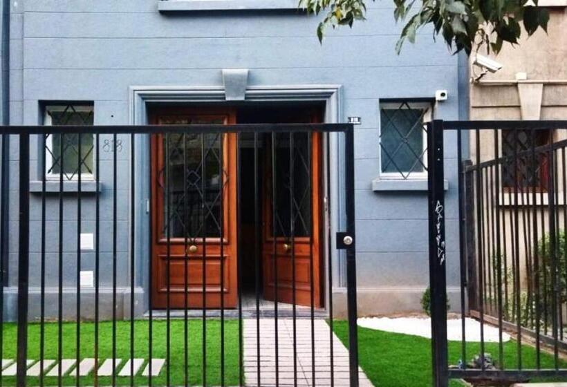 تختخواب و صبحانه Tinka