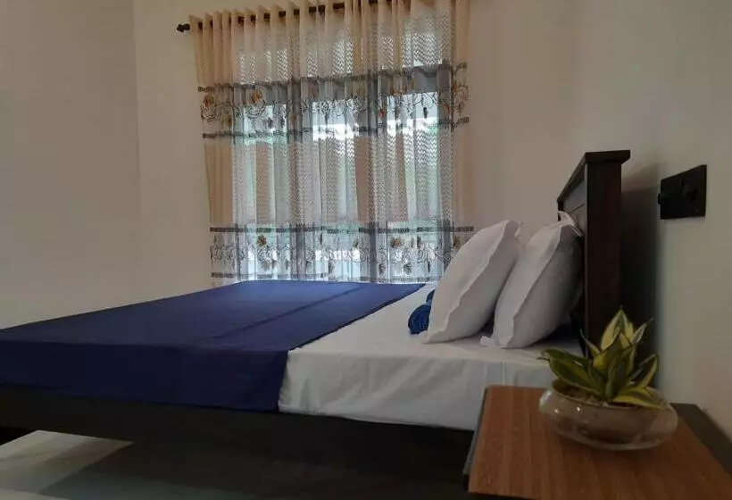 Aamiaismajoitus (B&B) Villa Sunset Tides