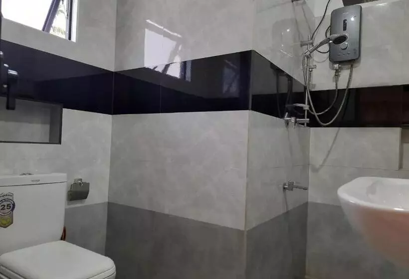 Aamiaismajoitus (B&B) Villa Sunset Tides