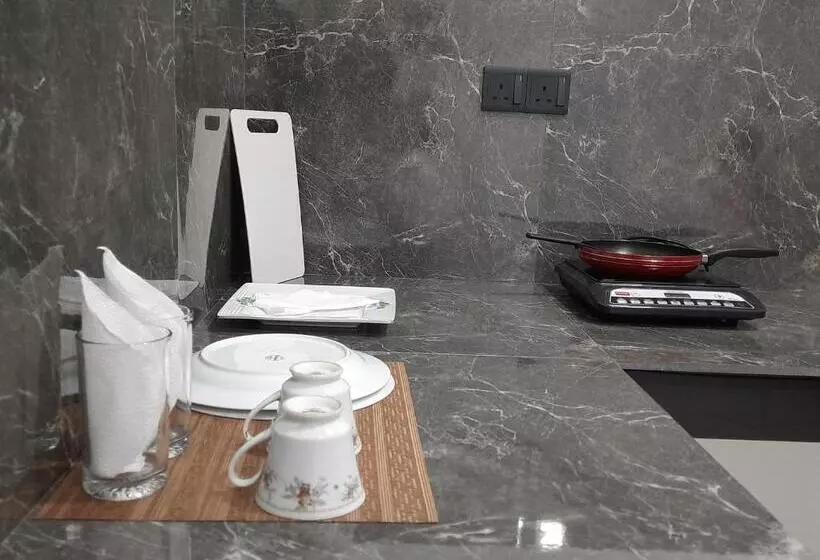 Aamiaismajoitus (B&B) Villa Sunset Tides