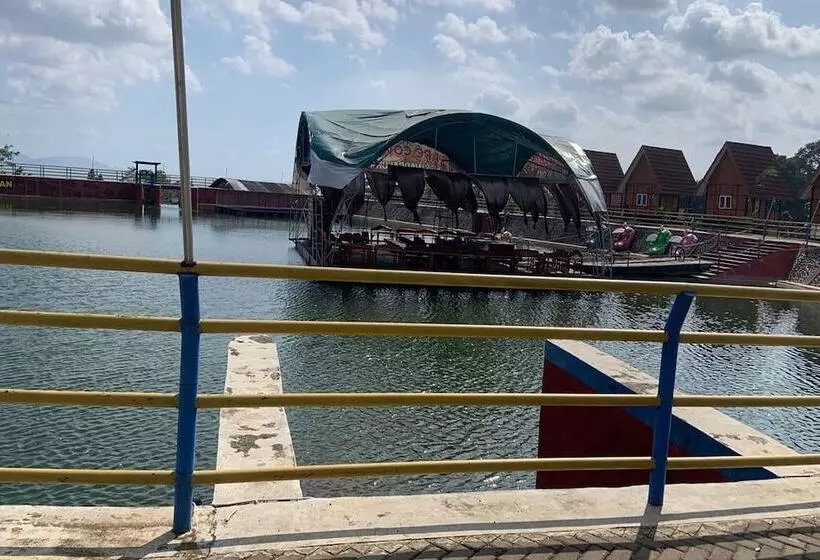 Hotelli Capital O 93437 Embung Banteran Cottage