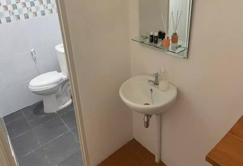 Hotelli Capital O 93437 Embung Banteran Cottage