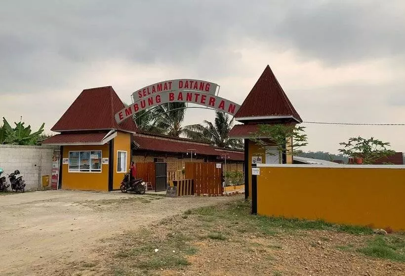 Hotelli Capital O 93437 Embung Banteran Cottage