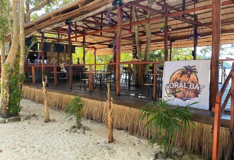 Hotel Coral Bay Resort