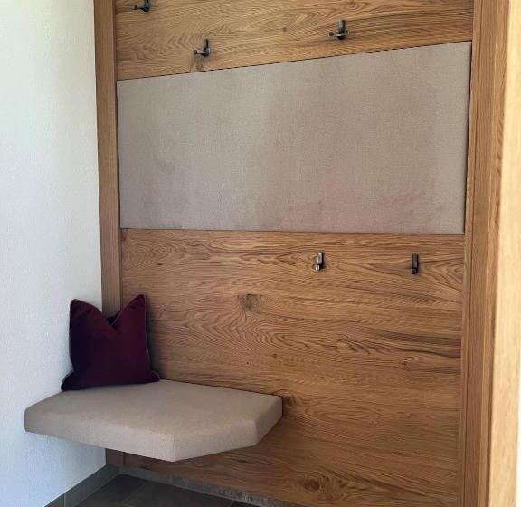 Отель Landhaus Huber