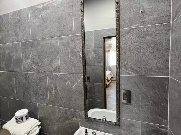 ホテル Los Pinos Inn