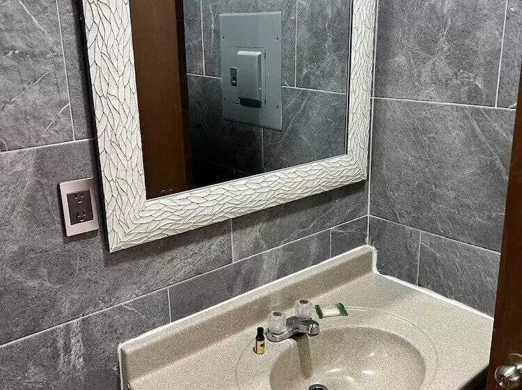 ホテル Los Pinos Inn