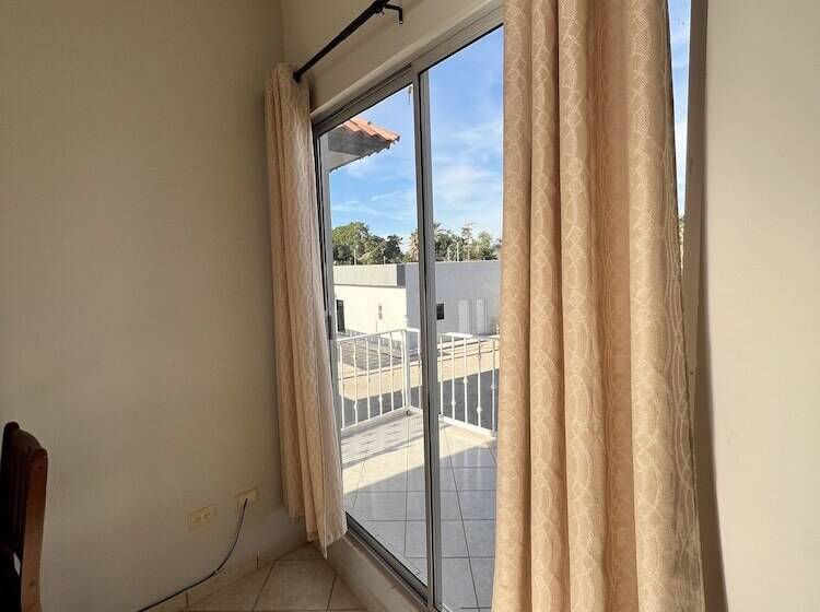 בית מלון כפרי Los Pinos Inn