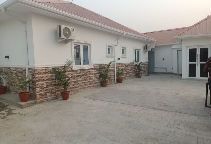 Skenyo Hotel & Apartments