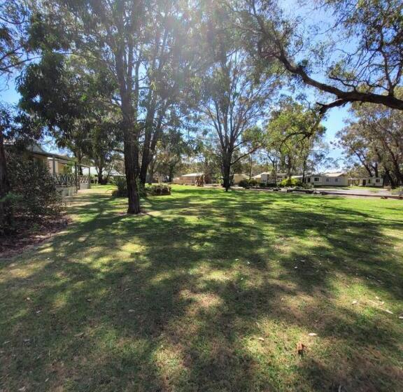 فندق على الطريق Mt Barker Holiday Park Western Australia