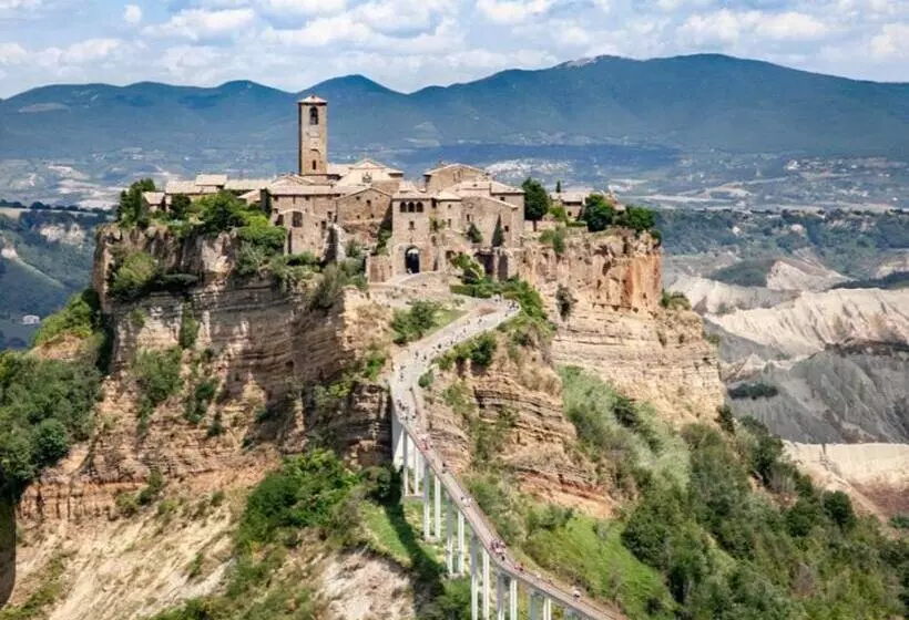 پانسیون Marcella Va A Civita