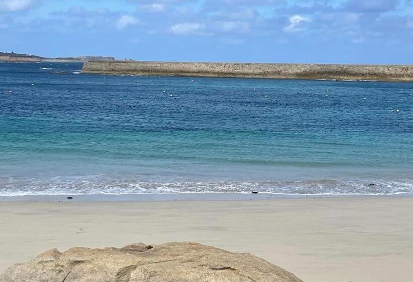 Pensión San Ciprian Urbanización Ríocobo