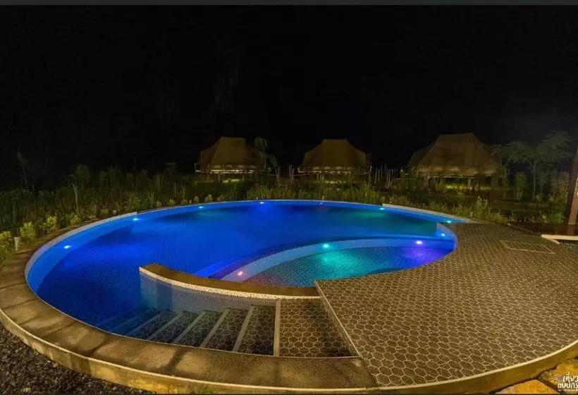 リゾートホテル A Moment Of Love...by Red Z @บ้านมุง เนินมะปราง