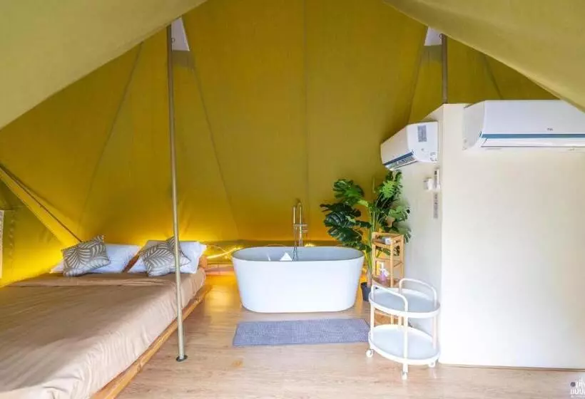 リゾートホテル A Moment Of Love...by Red Z @บ้านมุง เนินมะปราง