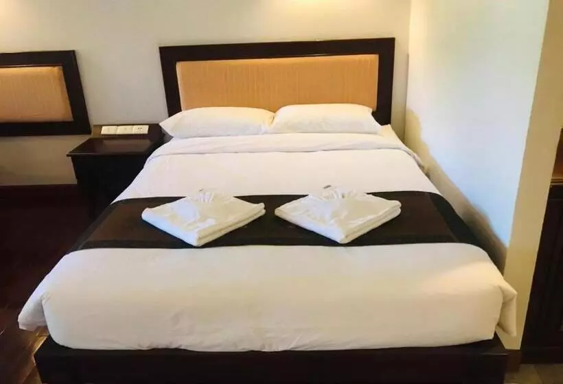 Saensukkho Green Hotel & Resort