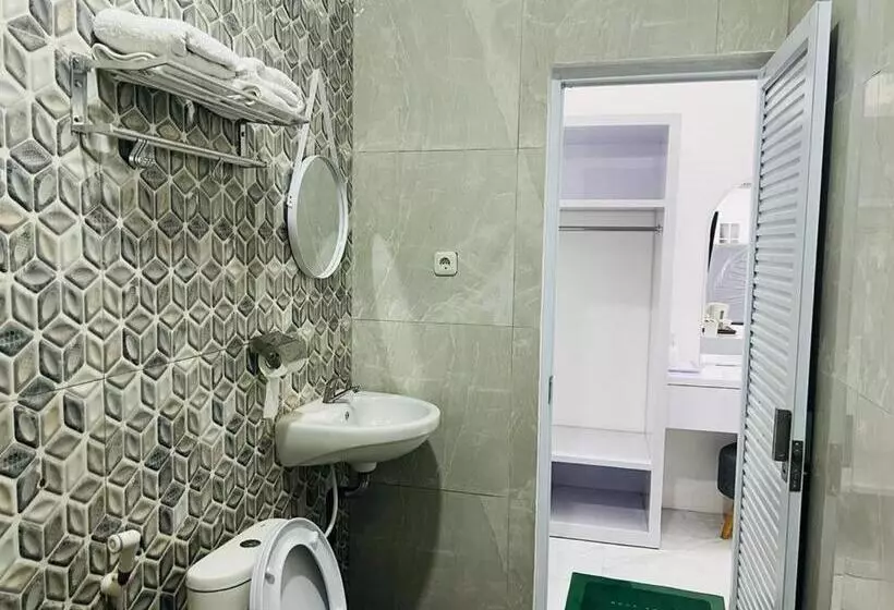 Urbanview Hotel Nimara Ngawi By Reddoorz