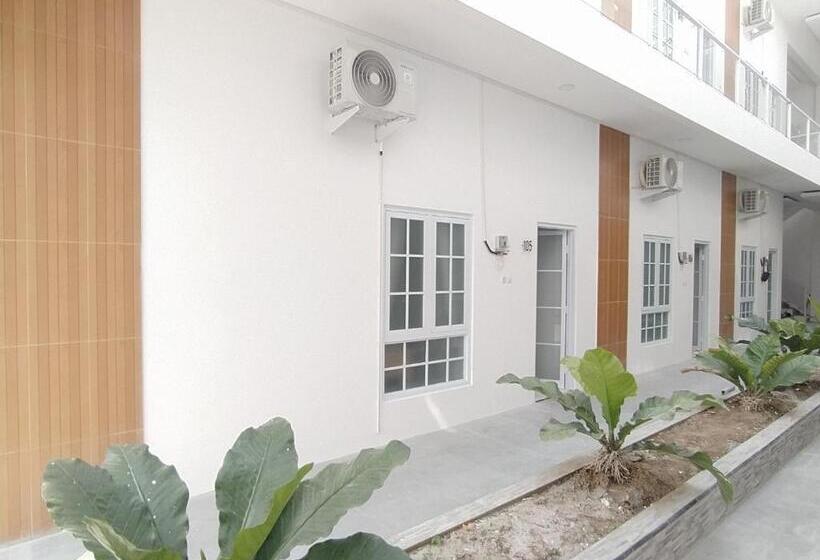 Urbanview Hotel Nimara Ngawi By Reddoorz