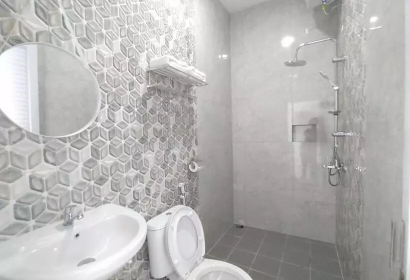 Urbanview Hotel Nimara Ngawi By Reddoorz