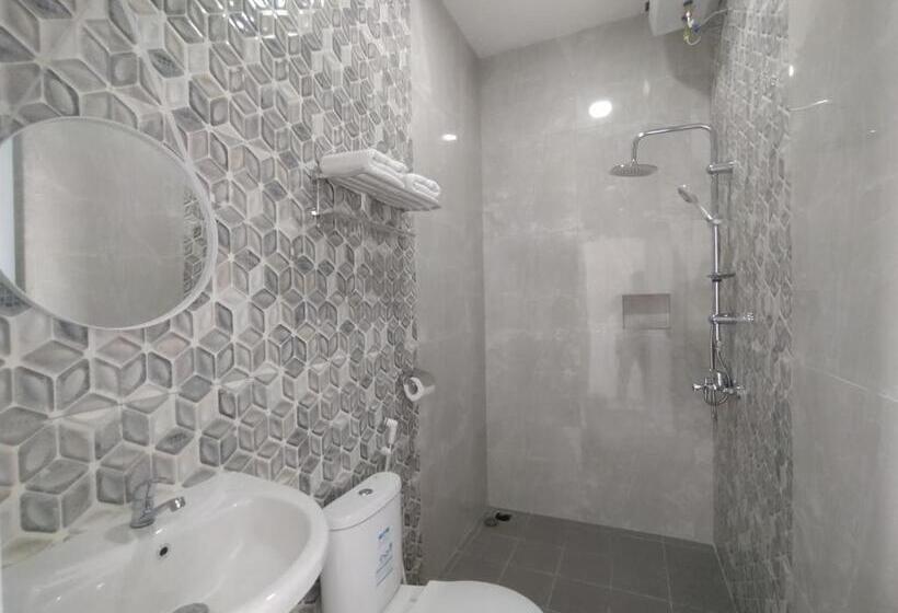 Urbanview Hotel Nimara Ngawi By Reddoorz