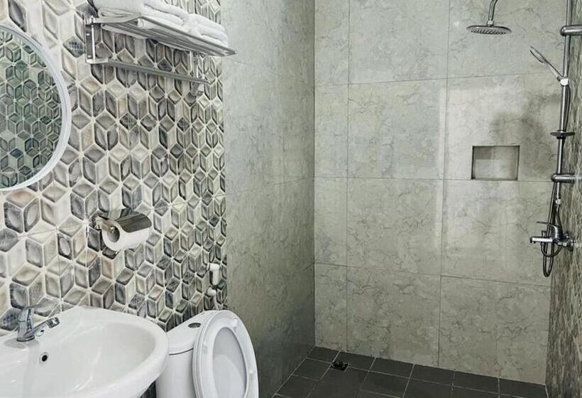 Urbanview Hotel Nimara Ngawi By Reddoorz