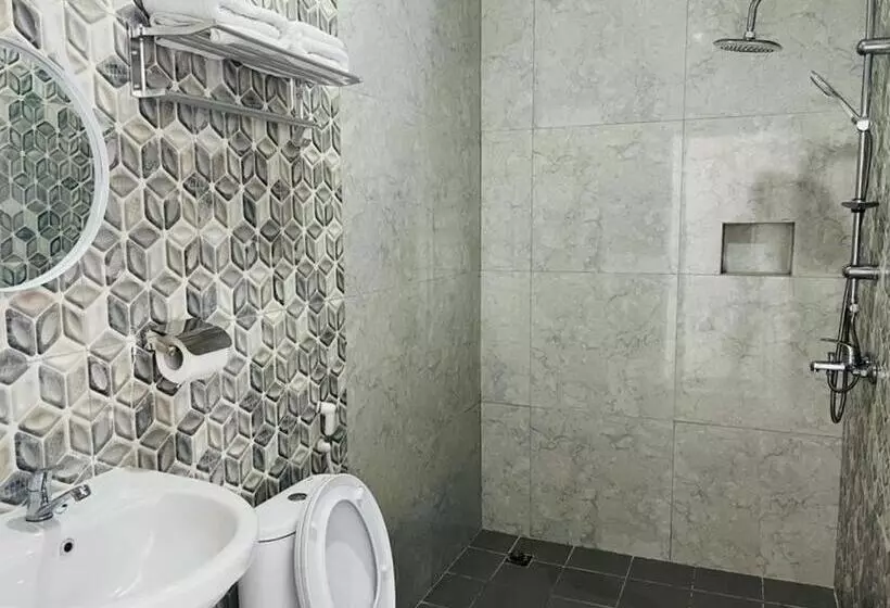 Urbanview Hotel Nimara Ngawi By Reddoorz