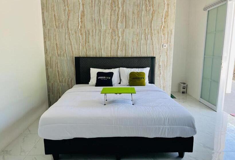 Urbanview Hotel Nimara Ngawi By Reddoorz