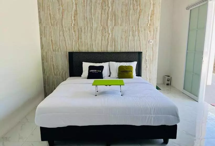 Urbanview Hotel Nimara Ngawi By Reddoorz