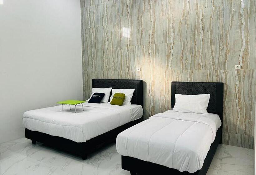 Urbanview Hotel Nimara Ngawi By Reddoorz