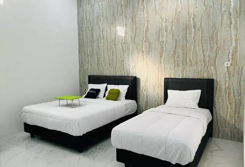 Urbanview Hotel Nimara Ngawi By Reddoorz