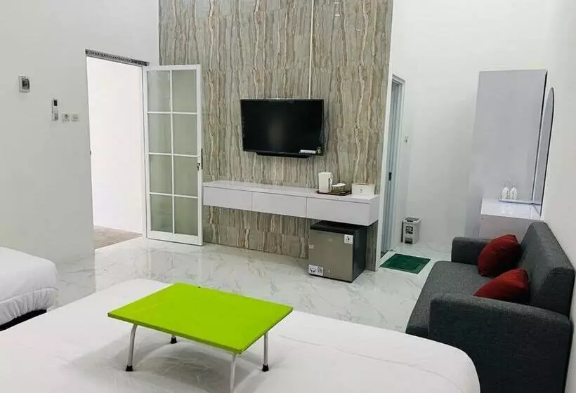 Urbanview Hotel Nimara Ngawi By Reddoorz