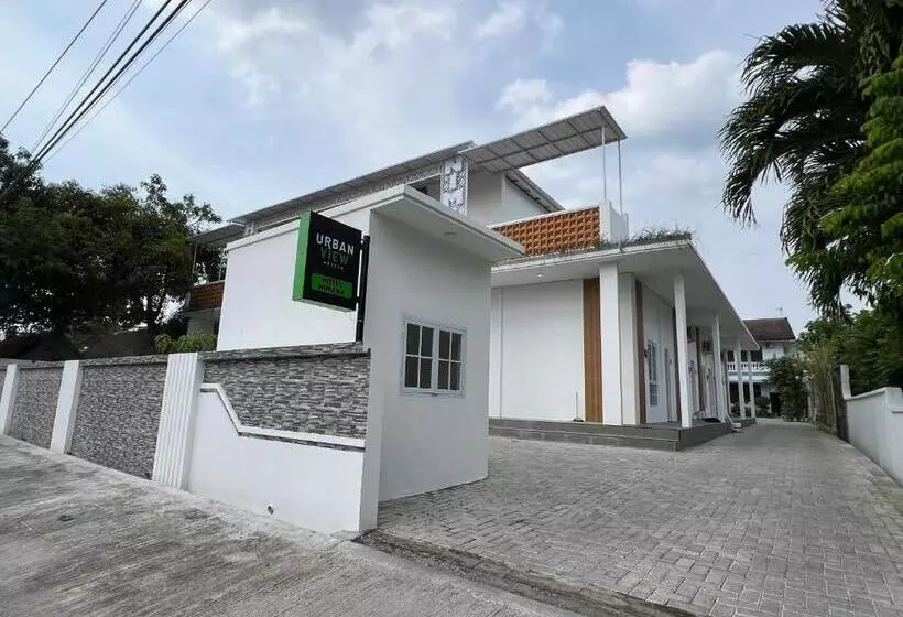 Urbanview Hotel Nimara Ngawi By Reddoorz