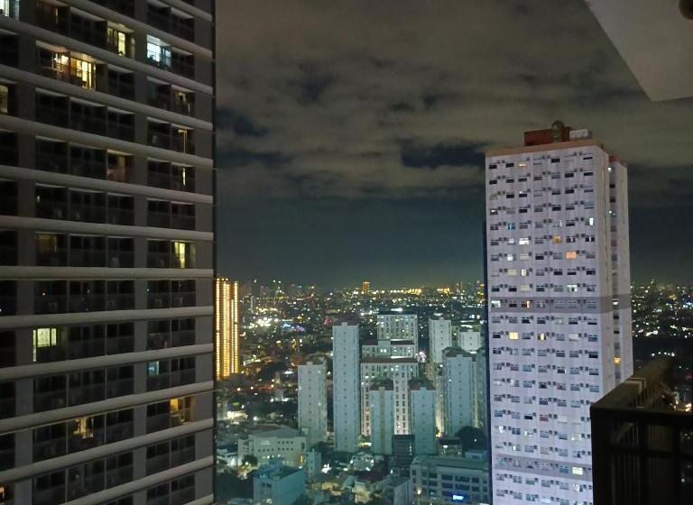 1br Condotel With Balcony At Edsa