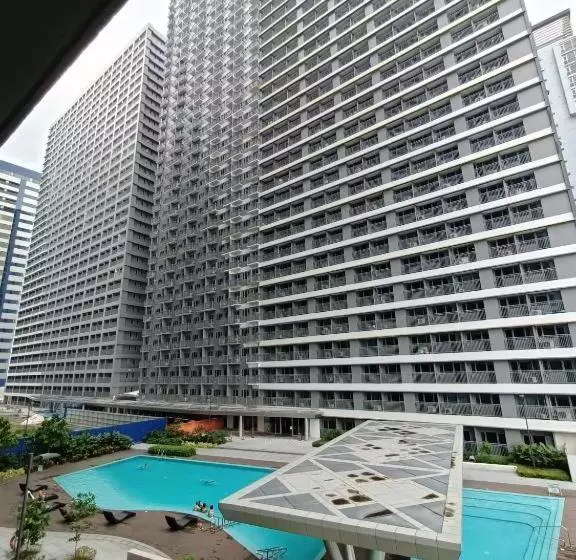 1br Condotel With Balcony At Edsa
