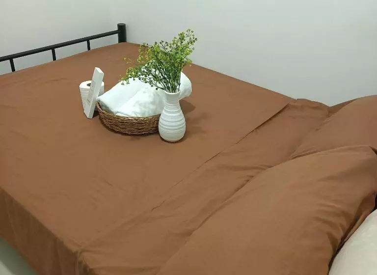 1br Condotel With Balcony At Edsa