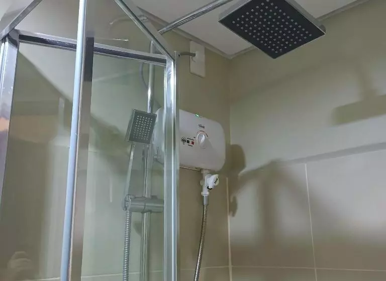 1br Condotel With Balcony At Edsa