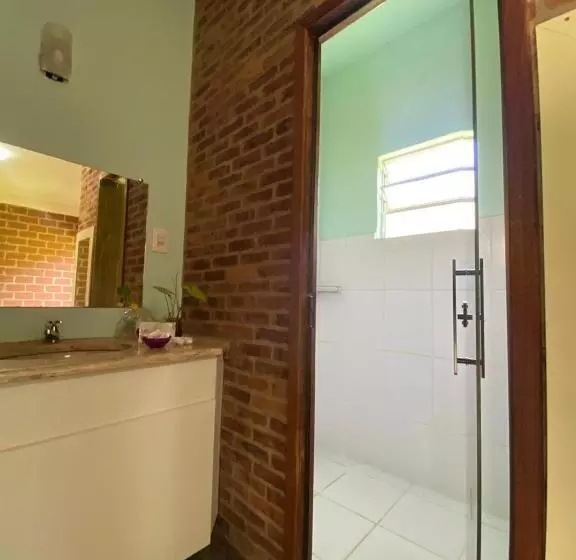 ユースホステル Escarpas Do Caraça