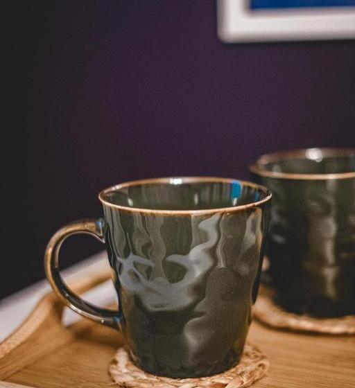 ベッドアンドブレックファースト Artists  Nest