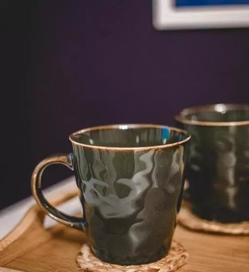 تختخواب و صبحانه Artists  Nest