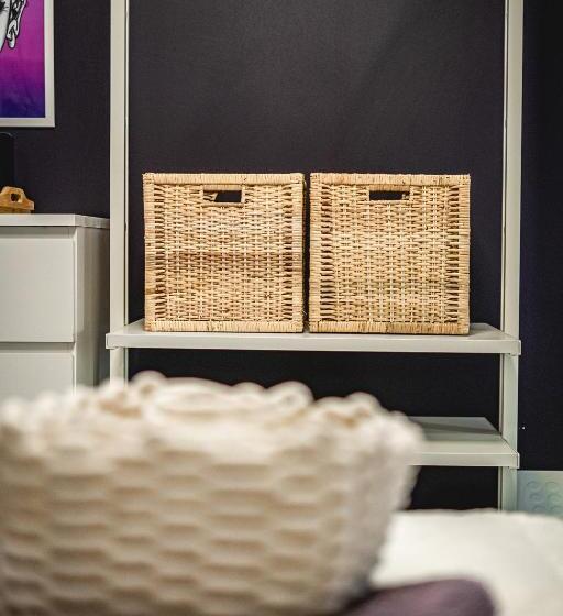 ベッドアンドブレックファースト Artists  Nest