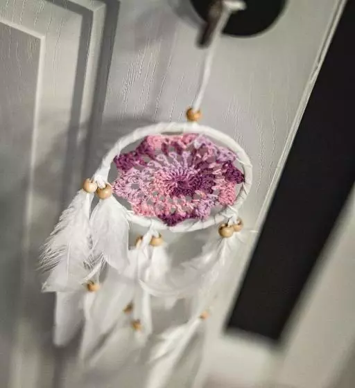 تختخواب و صبحانه Artists  Nest