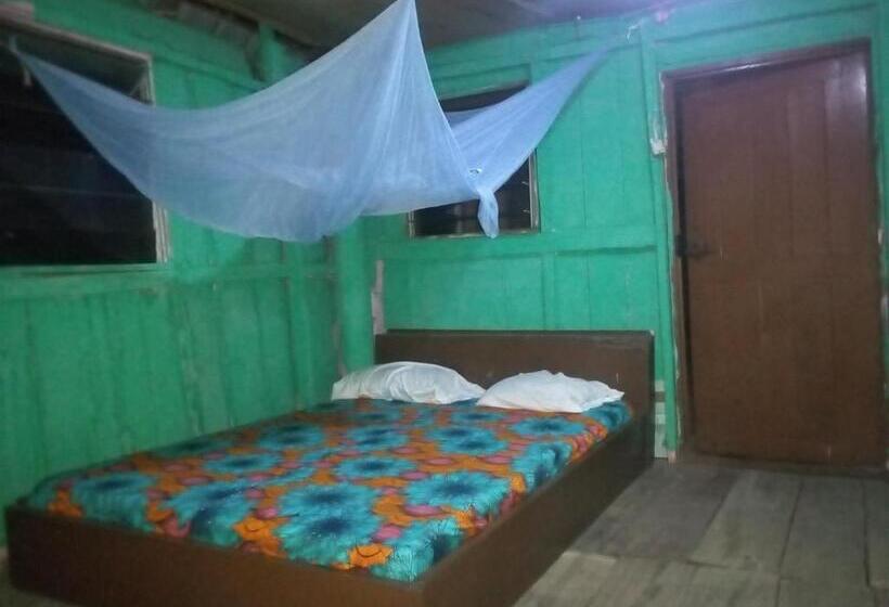 تختخواب و صبحانه Auberge Chez M