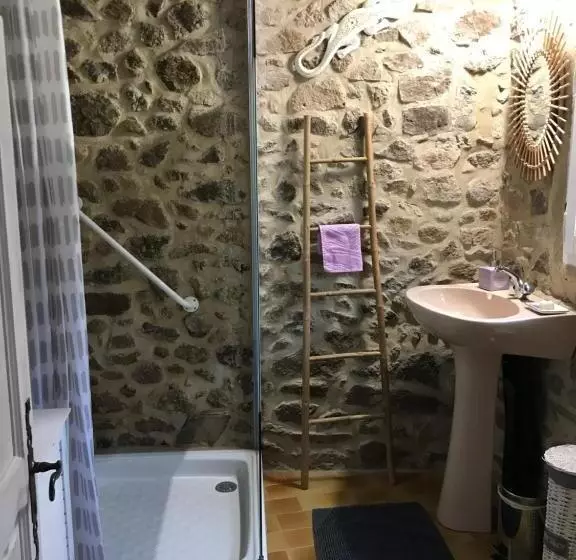 Aamiaismajoitus (B&B) Chambre D Hôte Lavande   Le Soleil Des Cévennes