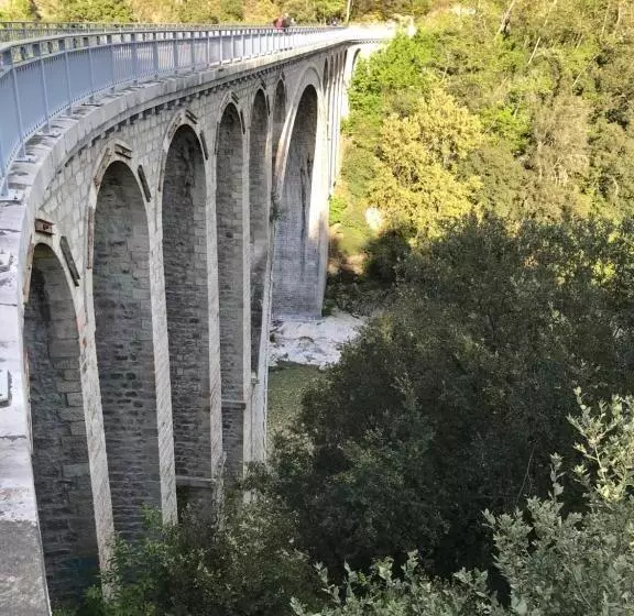 Aamiaismajoitus (B&B) Chambre D Hôte Lavande   Le Soleil Des Cévennes