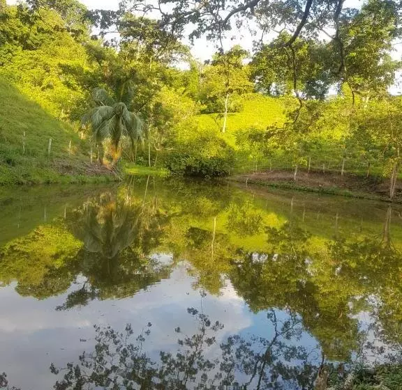 ホテル Campestre El Refugio De Las Guacamayas