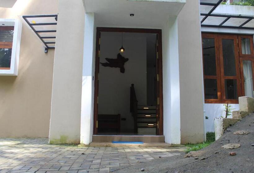 فندق Kandy Lotus