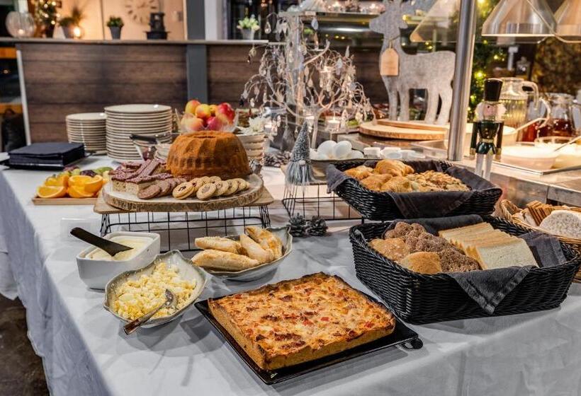 酒店 Li Keskipiste