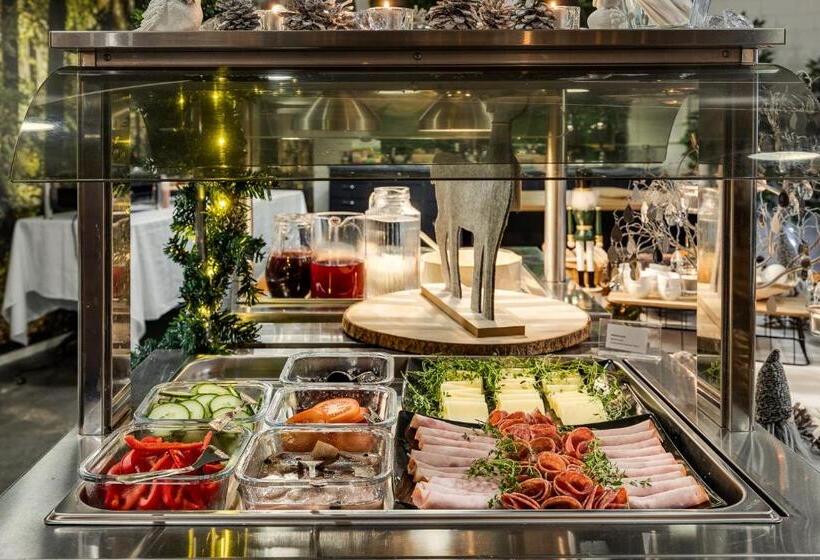 酒店 Li Keskipiste