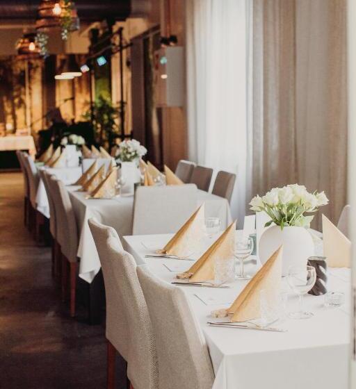 酒店 Li Keskipiste