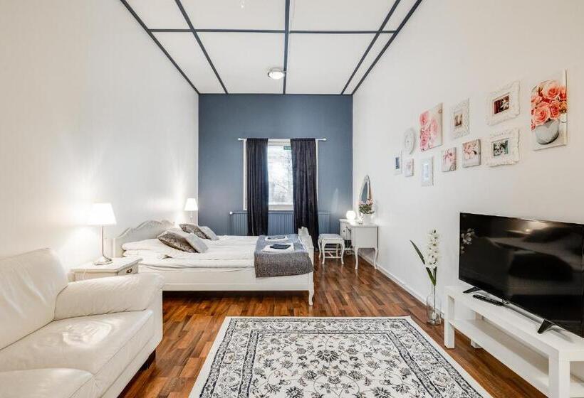 酒店 Li Keskipiste